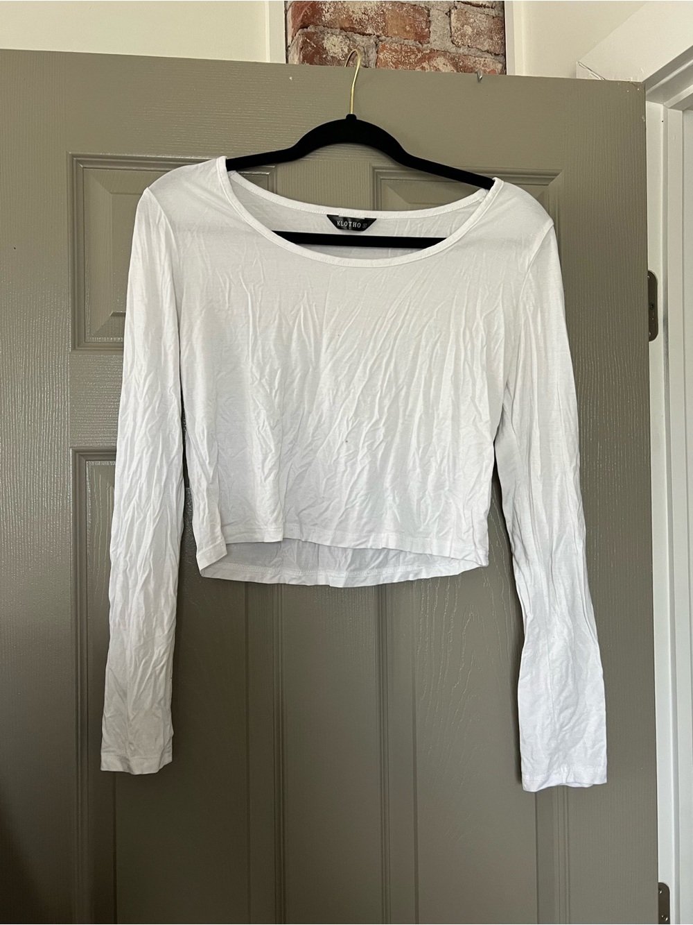 Wilfred White Long-Sleeve Cropped Tee